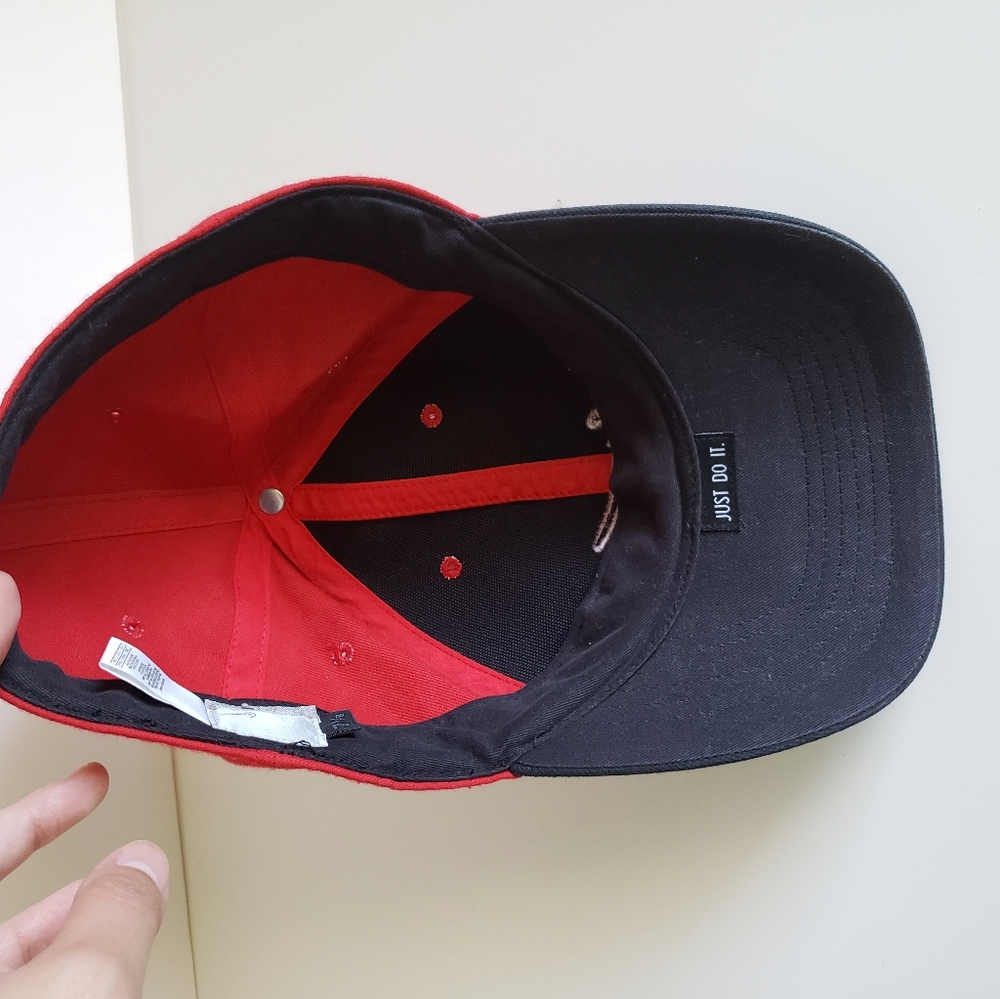 Nike cap - Picture 3 of 3